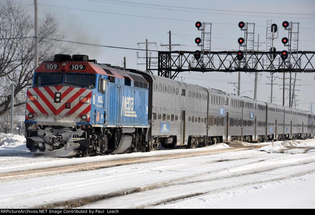 Inbound commuter shoves east